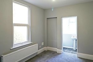 Bedroom- click for photo gallery